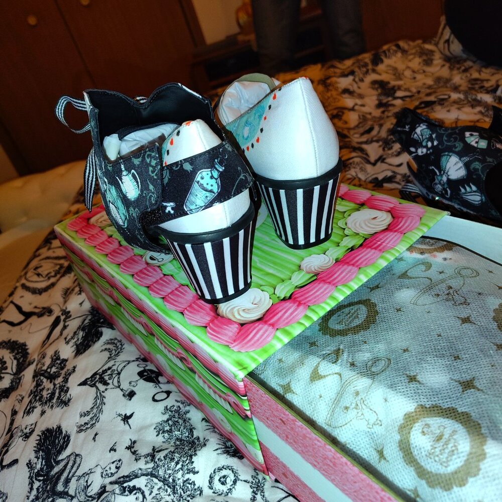 Hot chocolate shoes - Picture 2 of 4